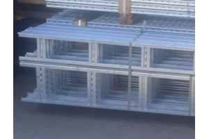 Преимущества лестничных лотков