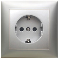 Розетка с з/к, без шторок (серебристый металлик) FLAT, арт. 843103