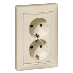 Розетка электрическая Legrand Valena, 2х2к+З, 16А, 65х110, цвет: белый, рамка