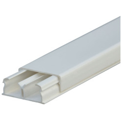 Мини-плинтус с перегородкой 32х12,5 (цена за 1 метр), длина 2,10 м, арт. 030014