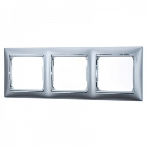Купить Рамка Legrand Valena, 3 поста, 80х225, 3x58x51, цвет: алюминий, плоская, горизонтальная (LEG.770153) L770153 Legrand L770153 Legrand