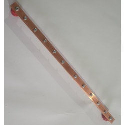 Шина заземления медная 19" с изоляторами на 20 точек подключения, габариты 483х4х20 мм.  SZ620 19И