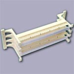 1110BK-100 Кросс блок настенный, 110 тип, на 100 пар с ножками и этикеткой